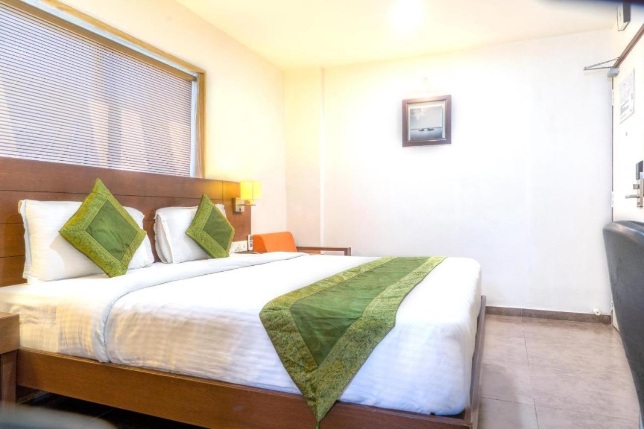 Hotel Casa, Vadodara Esterno foto